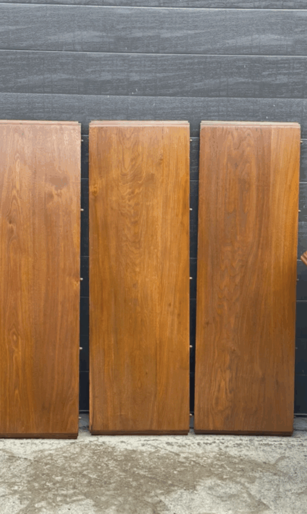 Recently restored - unusual 19th century English figured walnut extension dining table - Image 3